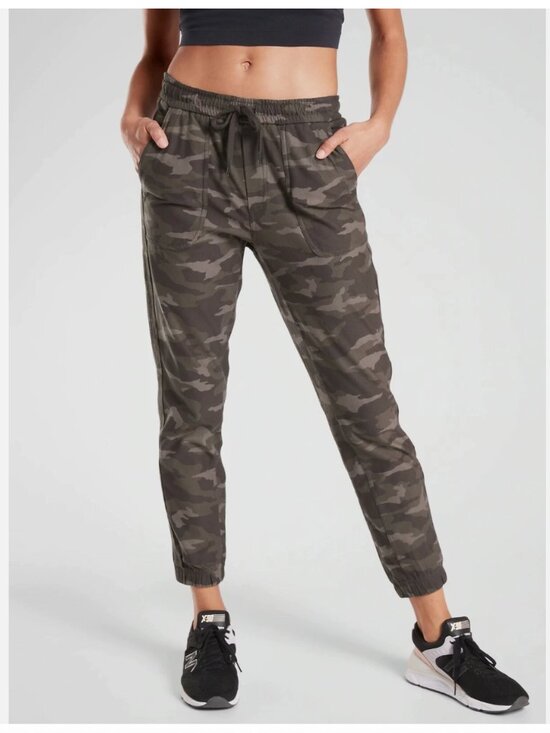 Athleta Pants - Athleta Camo Farallon Jogger, Black Olive Camo SIZE 16